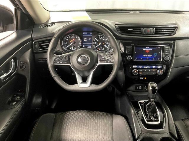 Photo of 2019 Magnetic Black Pearl Nissan Rogue