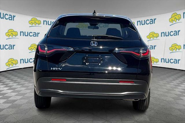 Photo of 2023 Crystal Black Pearl Honda HR-V