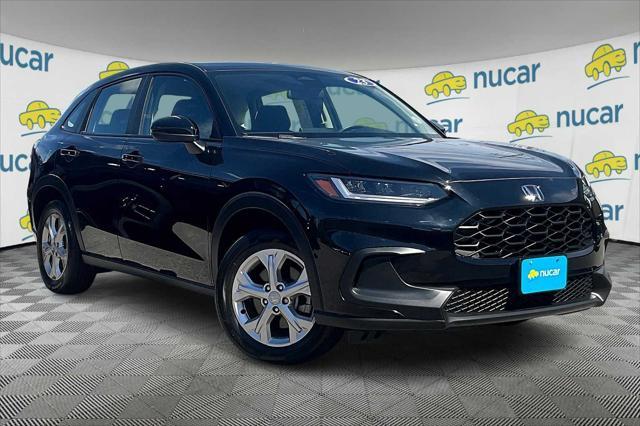 Photo of 2023 Crystal Black Pearl Honda HR-V