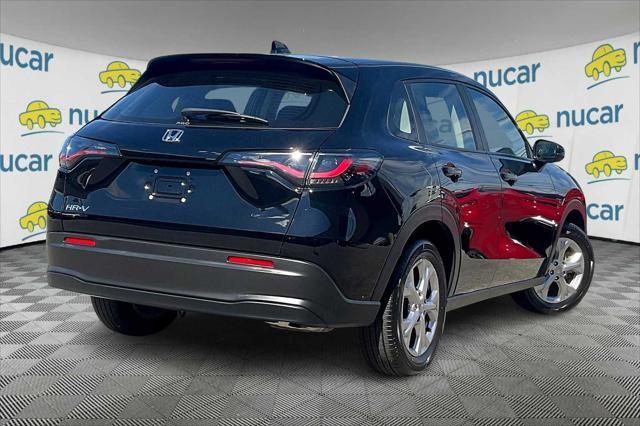 Photo of 2023 Crystal Black Pearl Honda HR-V