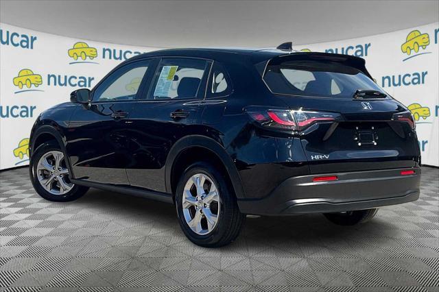 Photo of 2023 Crystal Black Pearl Honda HR-V