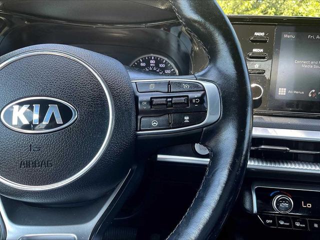Photo of 2021 Glacial White Pearl Kia K5