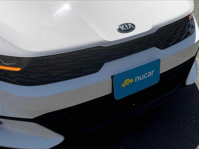 Photo of 2021 Glacial White Pearl Kia K5