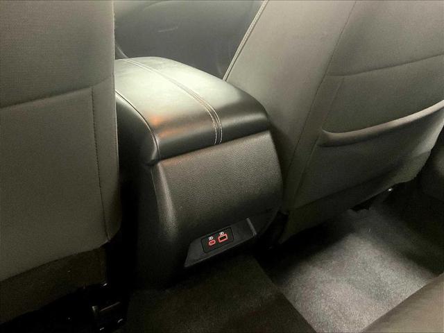 Photo of 2023 Pearl White Tricoat Nissan Altima