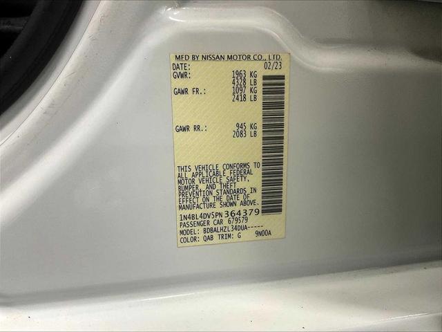 Photo of 2023 Pearl White Tricoat Nissan Altima