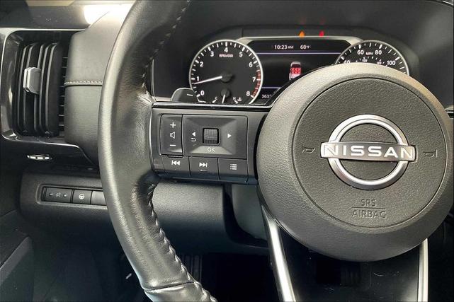 Photo of 2022 Super Black Nissan Pathfinder