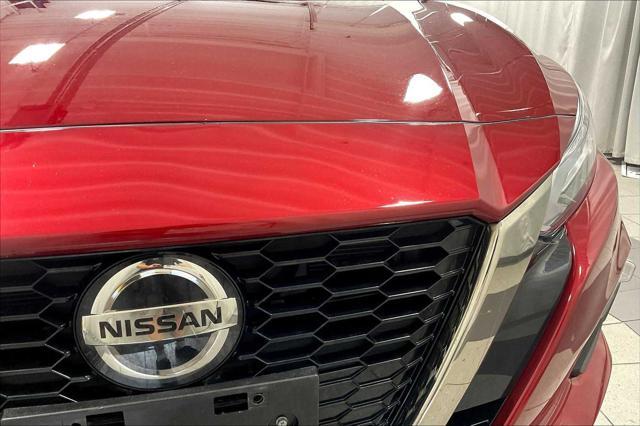 Photo of 2021 Scarlet Ember Tintcoat Nissan Altima