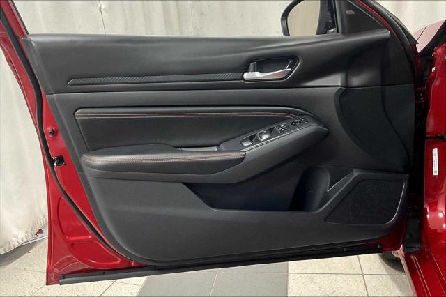 Photo of 2021 Scarlet Ember Tintcoat Nissan Altima