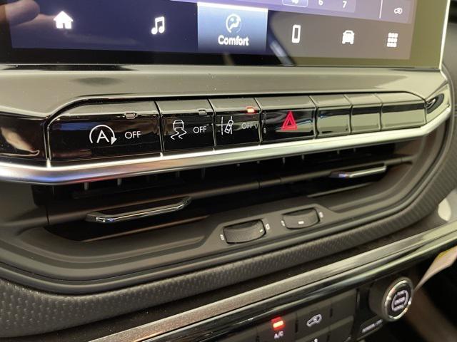 Photo of 2025 Hydro Blue Pearlcoat Jeep Compass