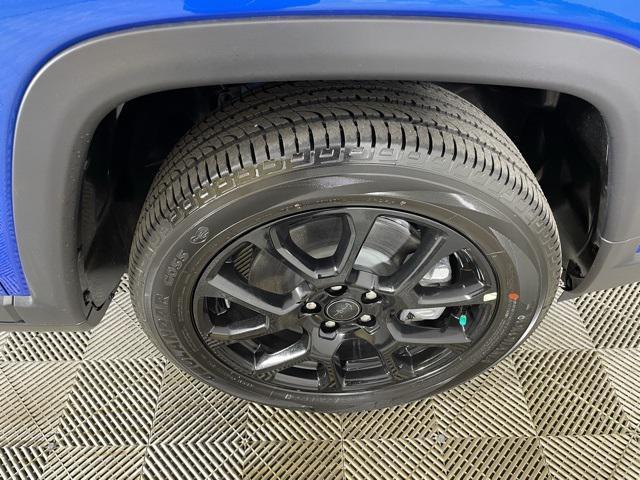Photo of 2025 Hydro Blue Pearlcoat Jeep Compass