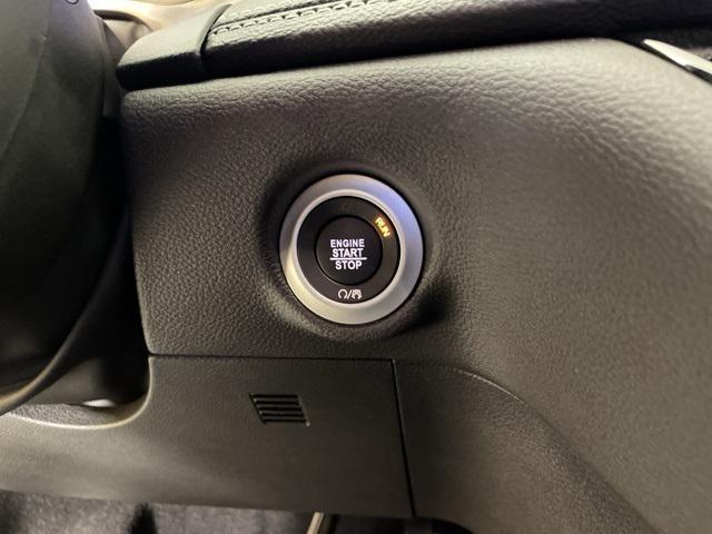 Photo of 2025 Bright White Clearcoat Chrysler Pacifica