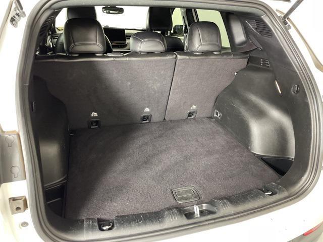Photo of 2023 Bright White Clearcoat Jeep Compass