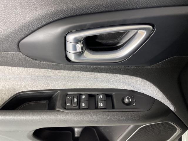 Photo of 2023 Bright White Clearcoat Jeep Compass
