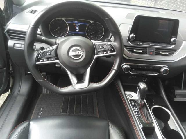 Photo of 2023 Gun Metallic Nissan Altima