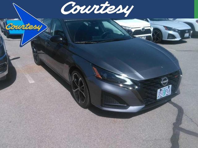 Photo of 2023 Gun Metallic Nissan Altima