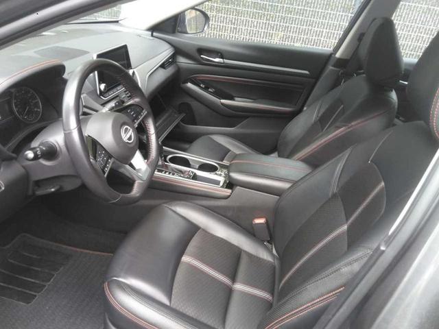 Photo of 2023 Gun Metallic Nissan Altima