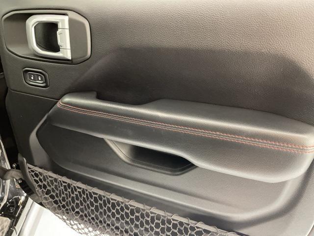 Photo of 2020 Black Clearcoat Jeep Gladiator