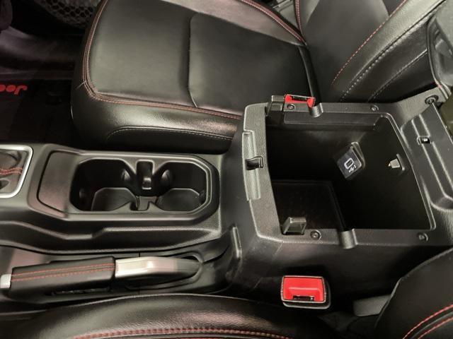 Photo of 2020 Black Clearcoat Jeep Gladiator
