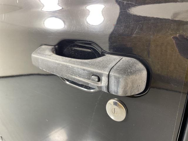 Photo of 2020 Black Clearcoat Jeep Gladiator