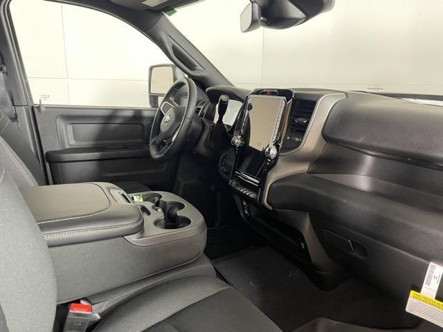 Photo of 2025 Granite Crystal Metallic Clearcoat RAM 2500