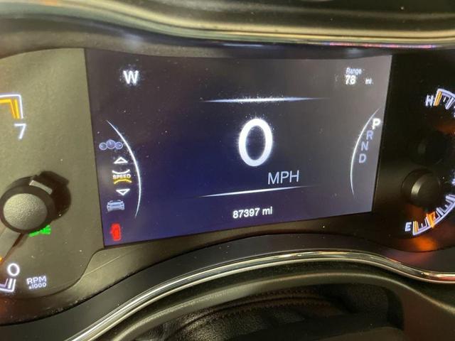 Photo of 2020 Bright White Clearcoat Jeep Grand Cherokee