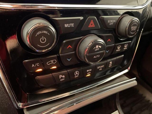 Photo of 2020 Bright White Clearcoat Jeep Grand Cherokee