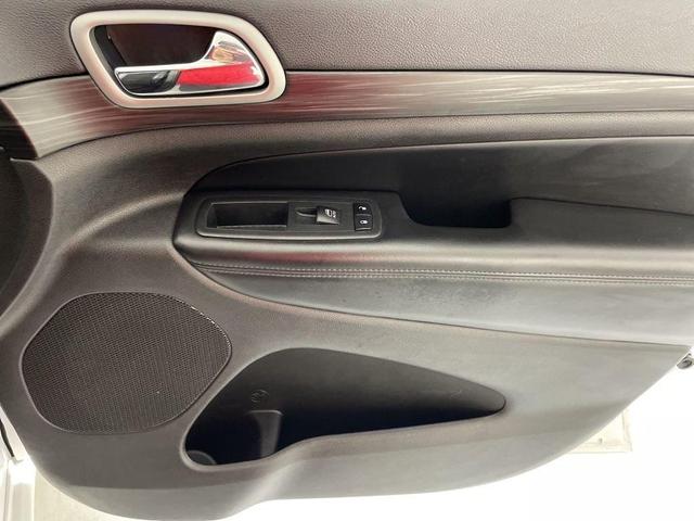 Photo of 2020 Bright White Clearcoat Jeep Grand Cherokee