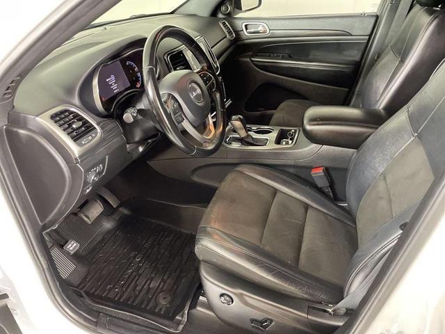 Photo of 2020 Bright White Clearcoat Jeep Grand Cherokee