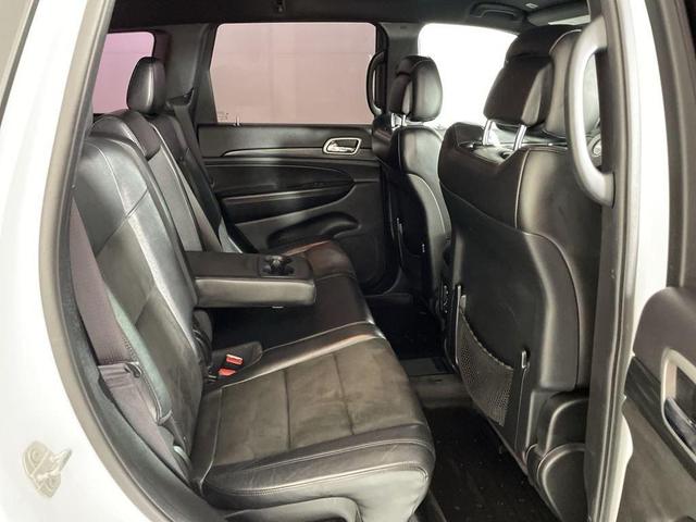Photo of 2020 Bright White Clearcoat Jeep Grand Cherokee