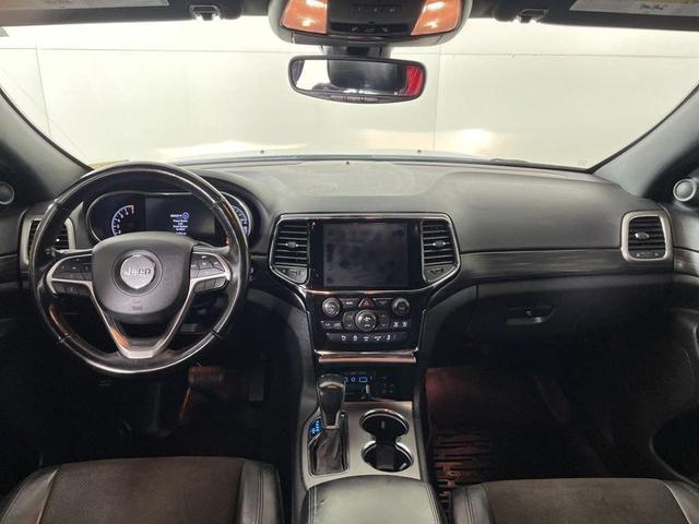Photo of 2020 Bright White Clearcoat Jeep Grand Cherokee