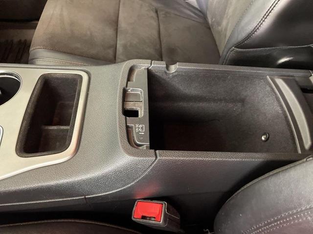 Photo of 2020 Bright White Clearcoat Jeep Grand Cherokee