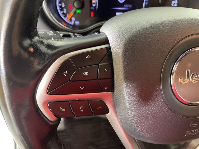 Photo of 2020 Bright White Clearcoat Jeep Grand Cherokee