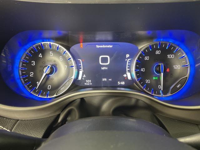 Photo of 2025 Fathom Blue Pearlcoat Chrysler Pacifica
