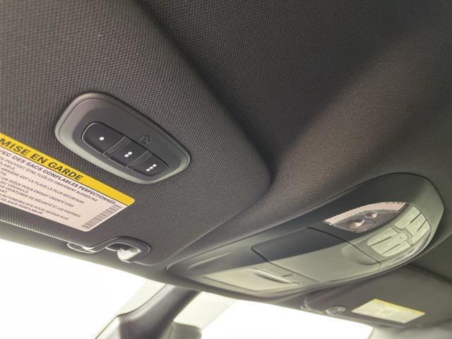 Photo of 2025 Bright White Clearcoat Chrysler Pacifica