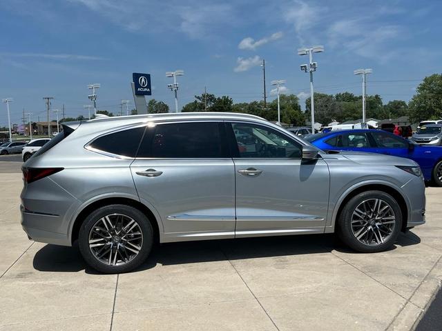 Photo of 2026 Solar Silver Metallic Acura MDX