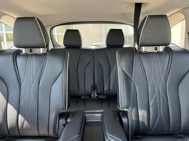 Photo of 2026 Solar Silver Metallic Acura MDX