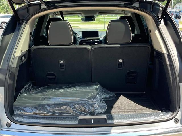 Photo of 2026 Solar Silver Metallic Acura MDX