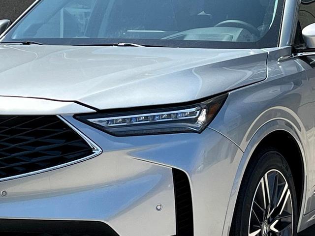 Photo of 2026 Solar Silver Metallic Acura MDX