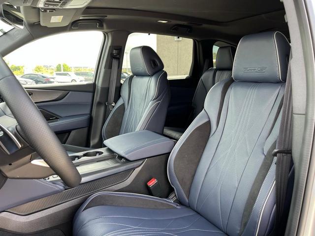 Photo of 2026 Solar Silver Metallic Acura MDX