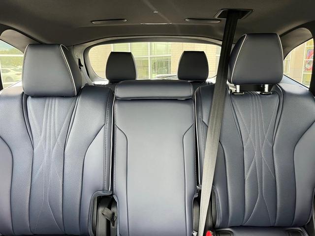 Photo of 2026 Solar Silver Metallic Acura MDX