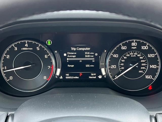Photo of 2025 Platinum White Pearl Acura RDX