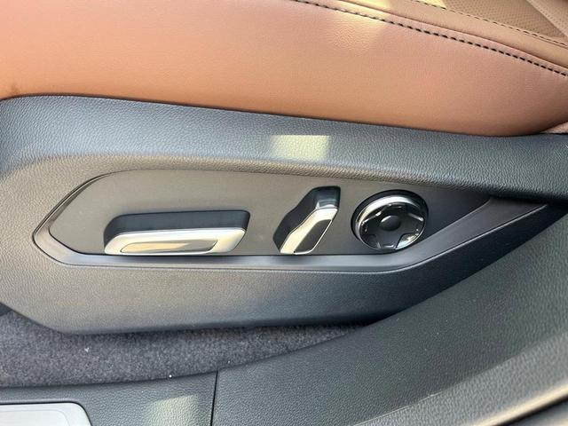 Photo of 2025 Platinum White Pearl Acura RDX