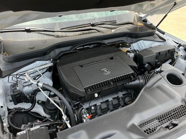 Photo of 2025 Platinum White Acura MDX