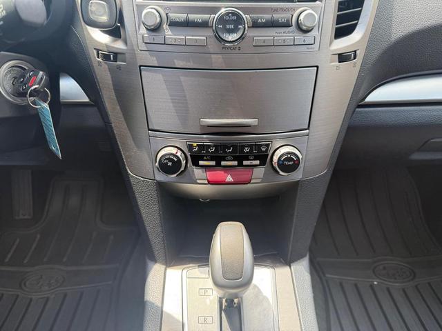 Photo of 2011 GRAY Subaru Outback
