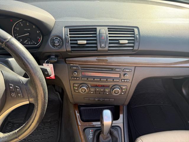 Photo of 2011 WHITE BMW 128