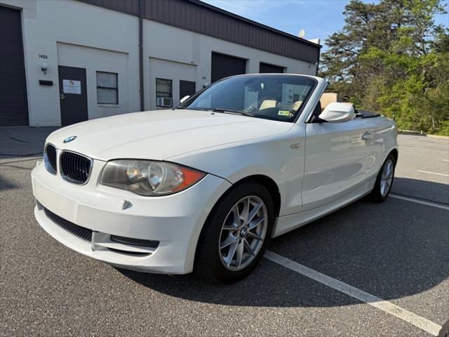 Photo of 2011 WHITE BMW 128
