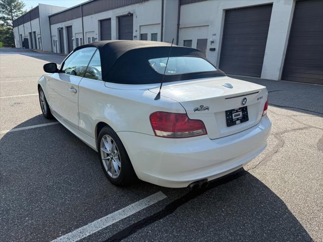 Photo of 2011 WHITE BMW 128