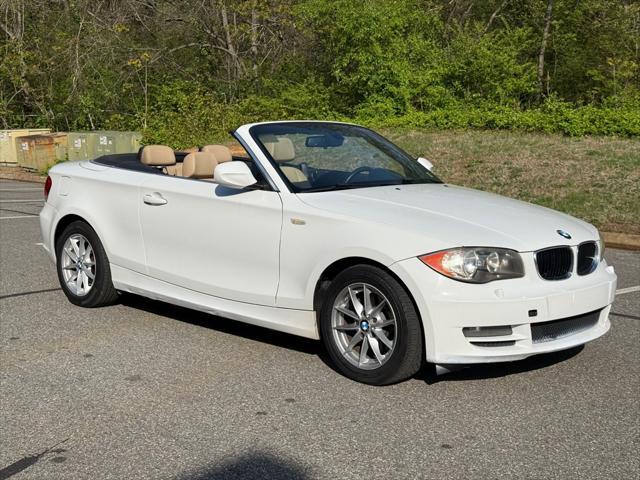 Photo of 2011 WHITE BMW 128