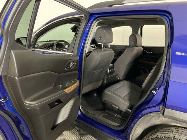 Photo of 2023 Ultra Blue Metallic GMC Acadia