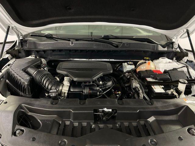 Photo of 2019 Summit White Chevrolet Blazer